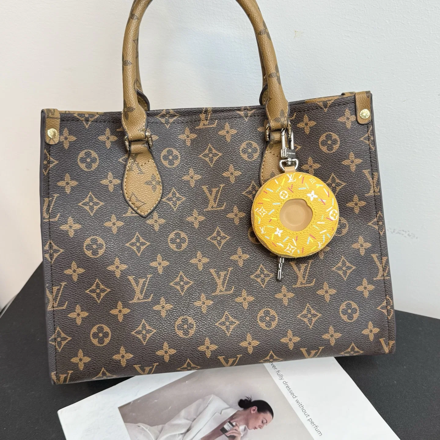 LV 27FW QVUSQNN 030 키링 13