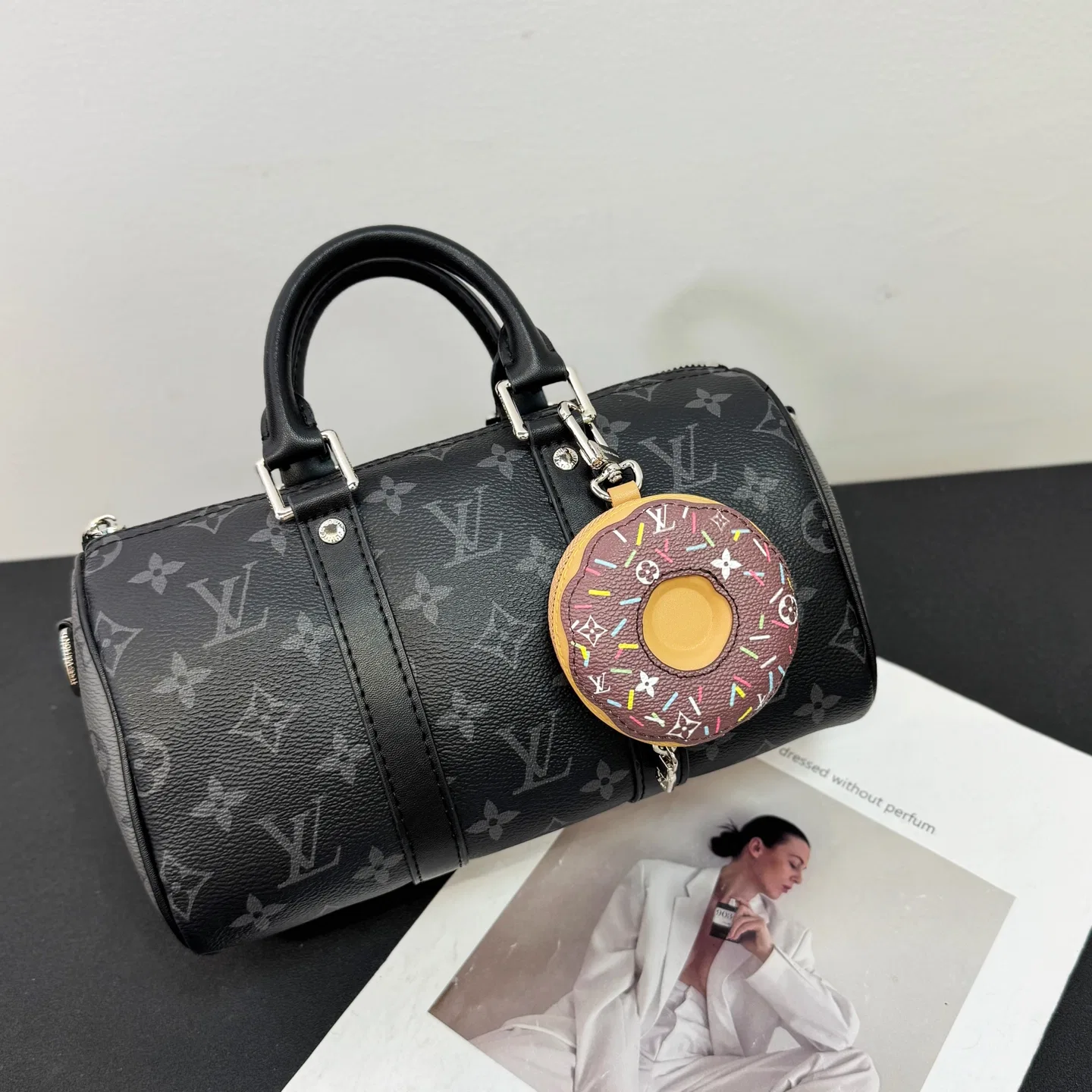LV 27FW QVUSQNN 030 키링 23