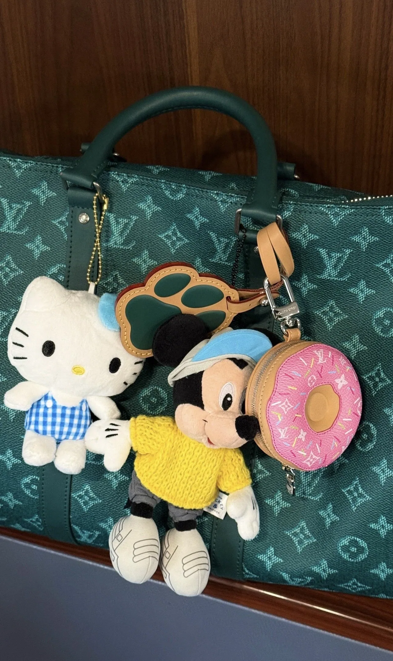 LV 27FW QVUSQNN 030 키링 30