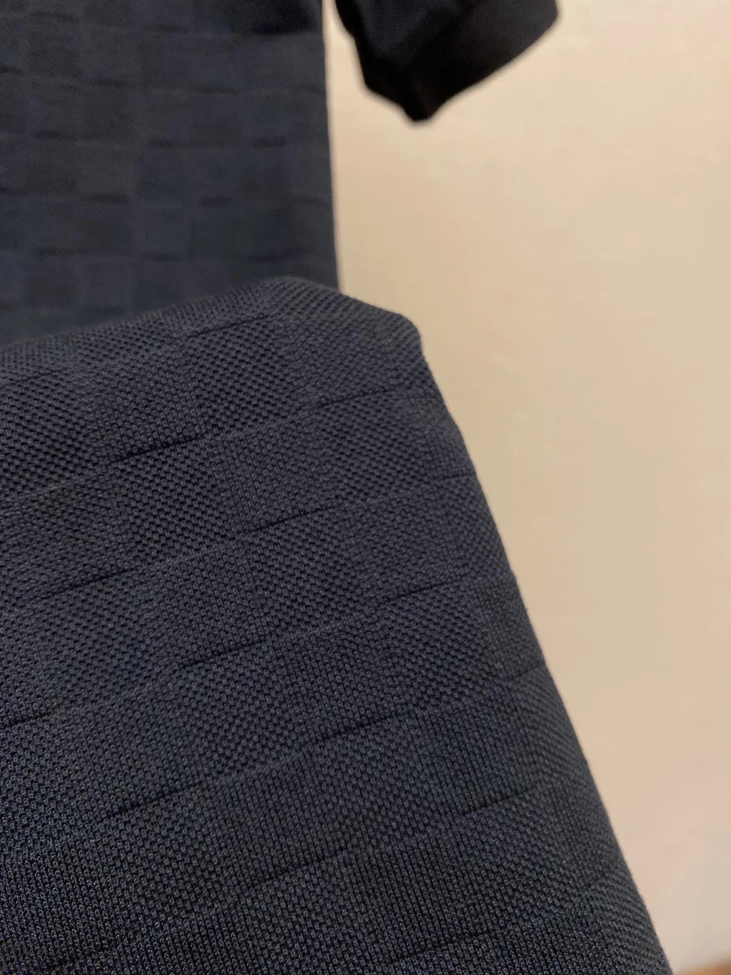 LV 27FW QVUSQNN 037 폴로반팔티셔츠 8