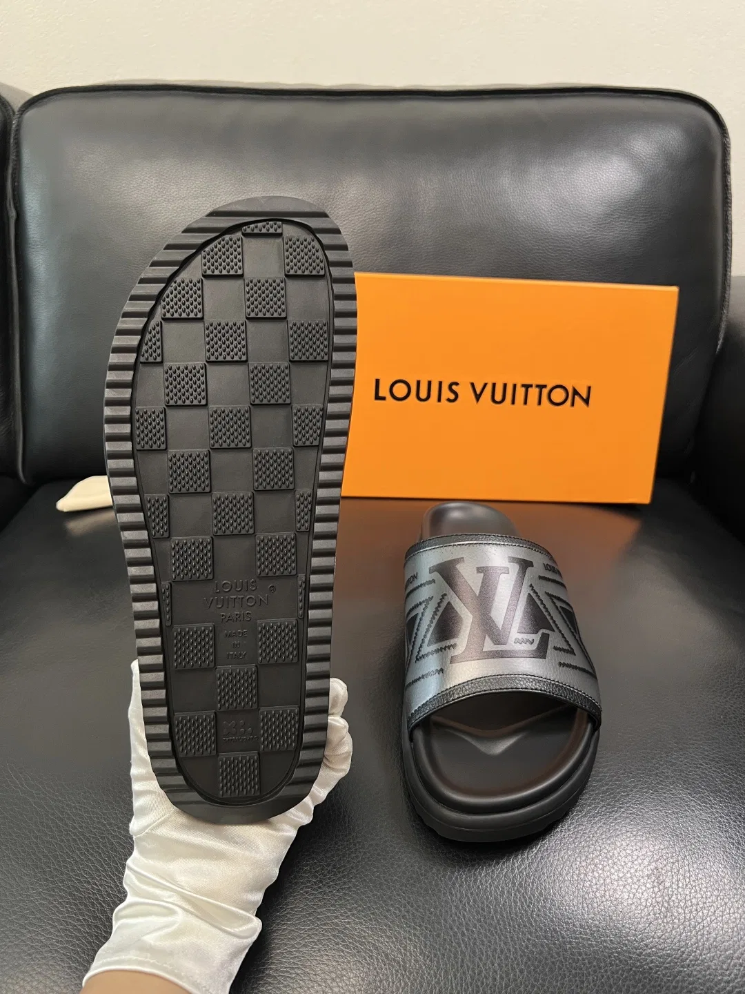 LV 27FW QVUSQNN 039 슬리퍼 9