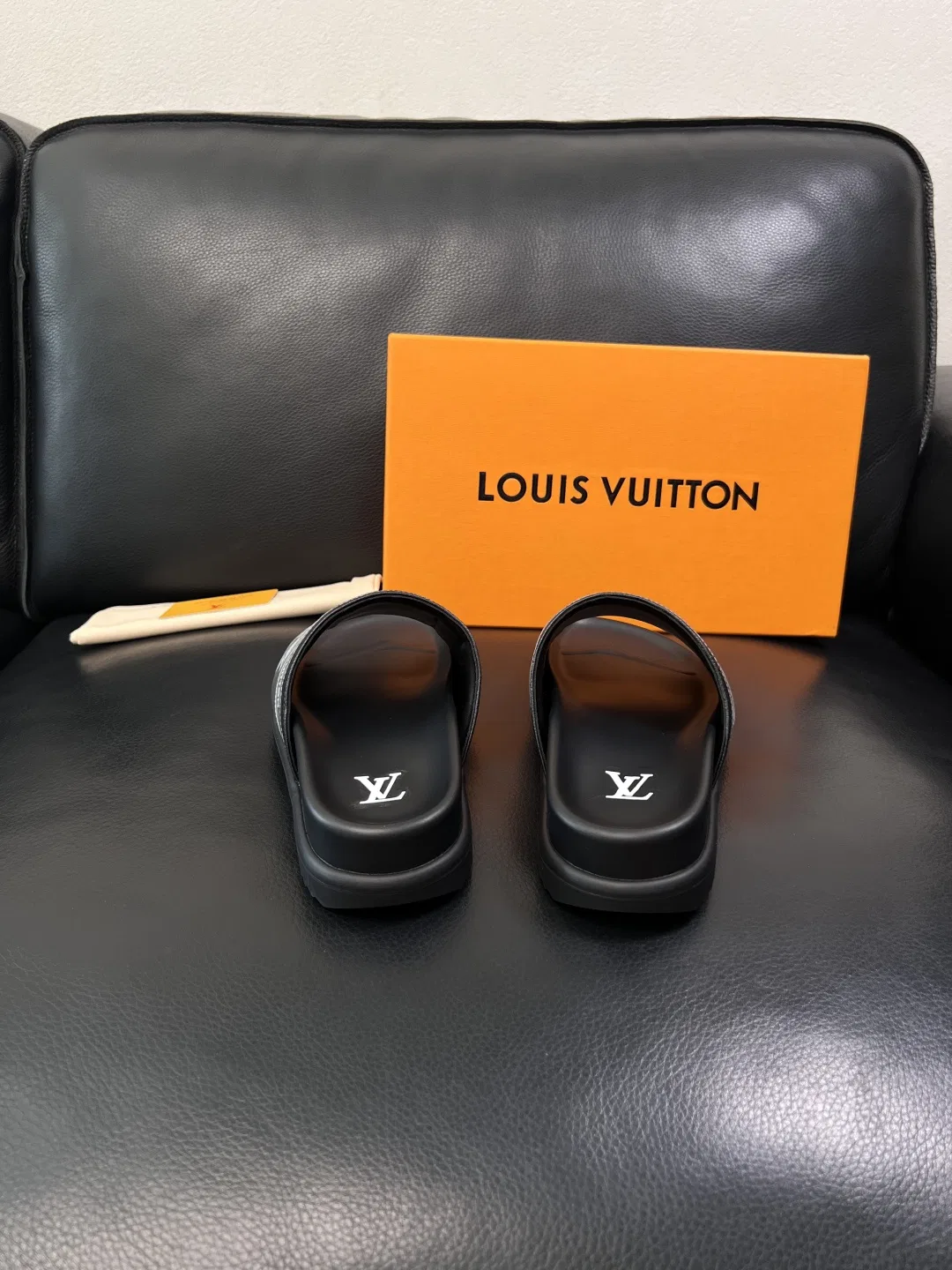LV 27FW QVUSQNN 039 슬리퍼 26