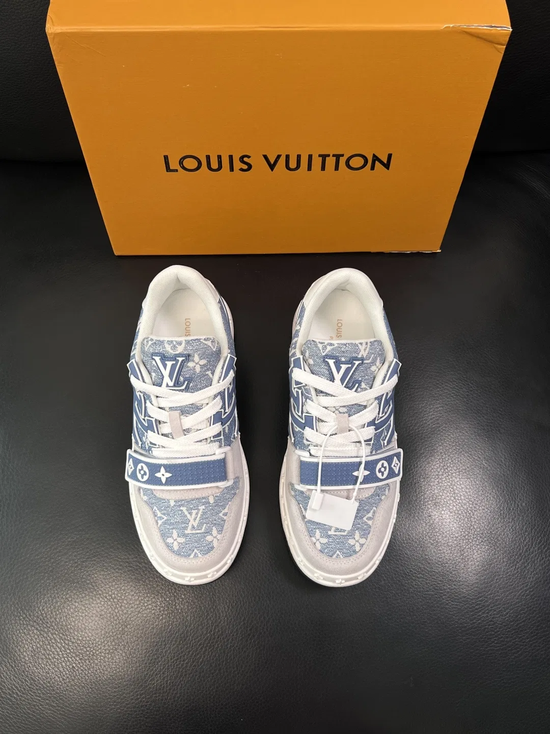 LV 27FW QVUSQNN 040 스니커즈 12