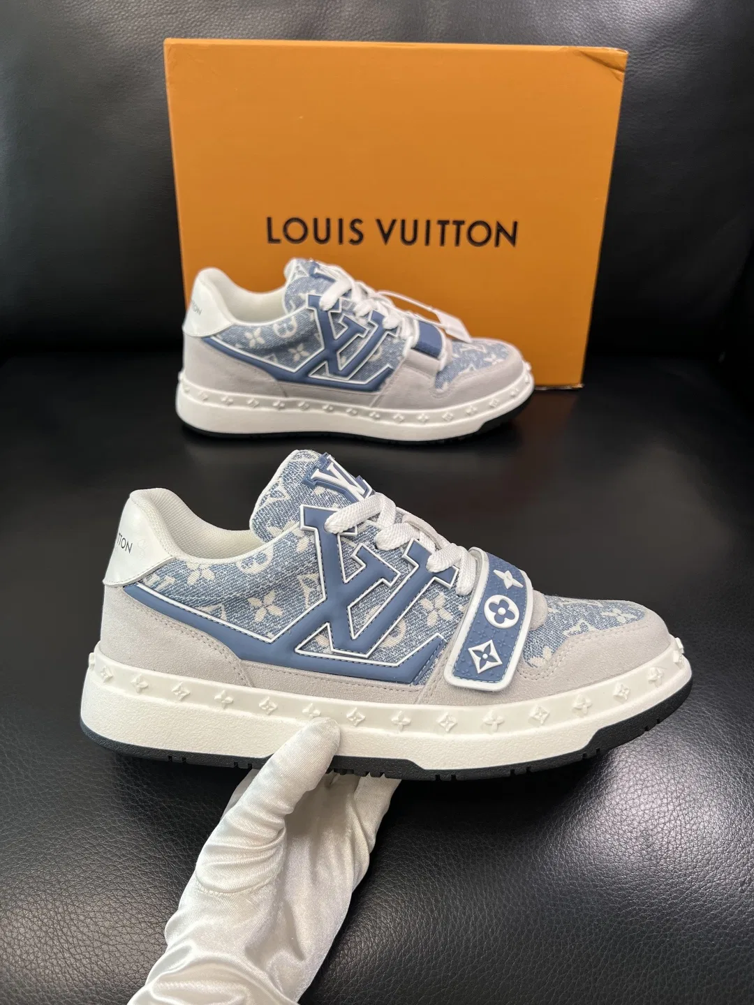 LV 27FW QVUSQNN 040 스니커즈 13