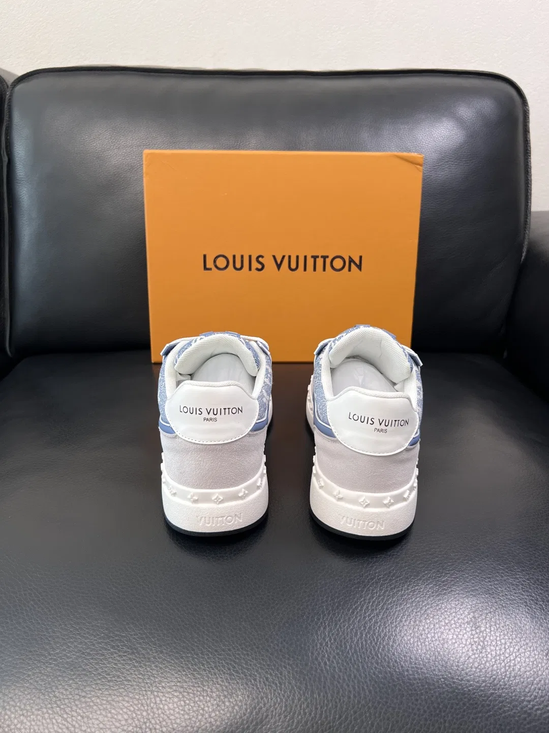 LV 27FW QVUSQNN 040 스니커즈 17