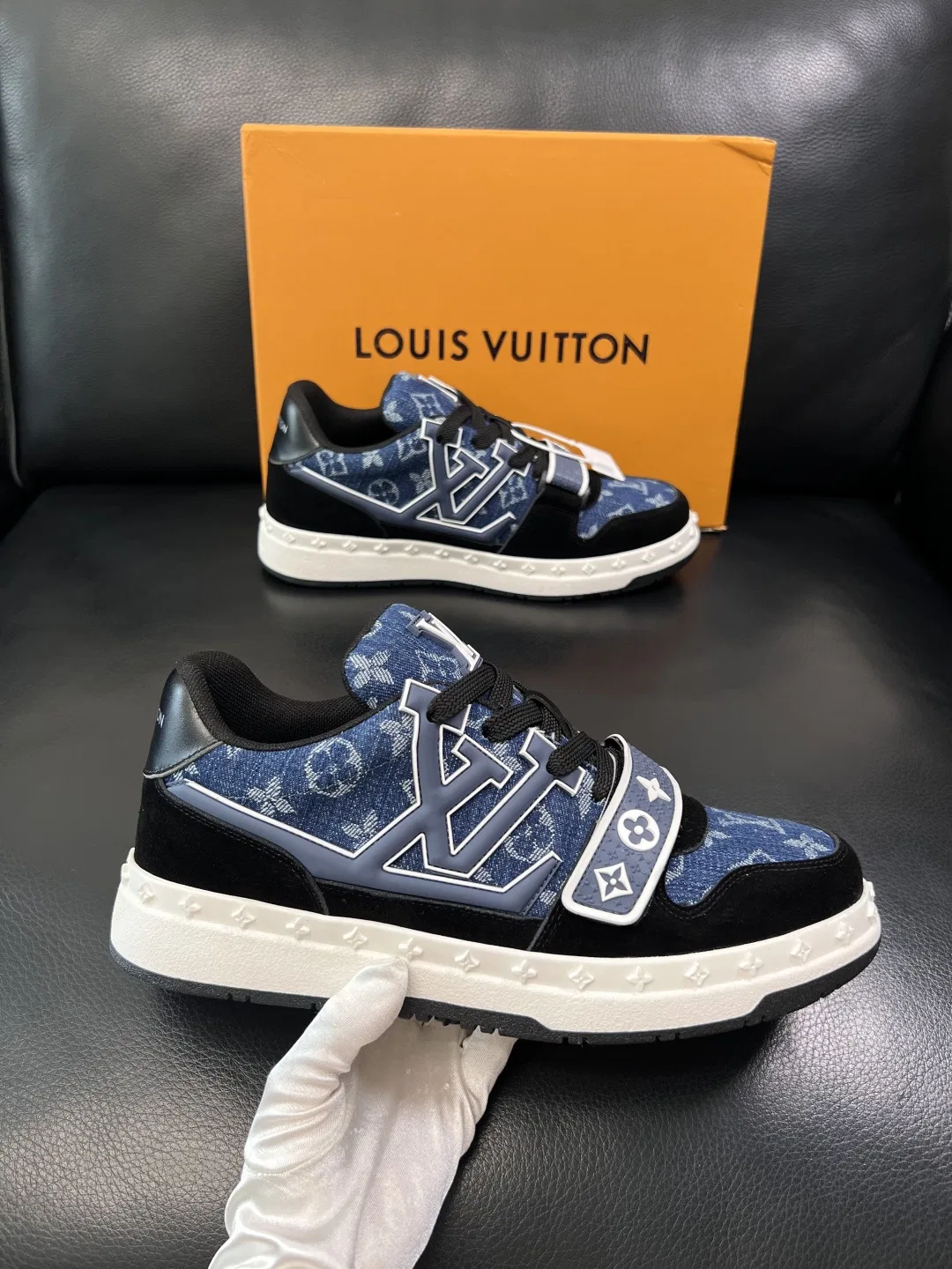 LV 27FW QVUSQNN 040 스니커즈 30