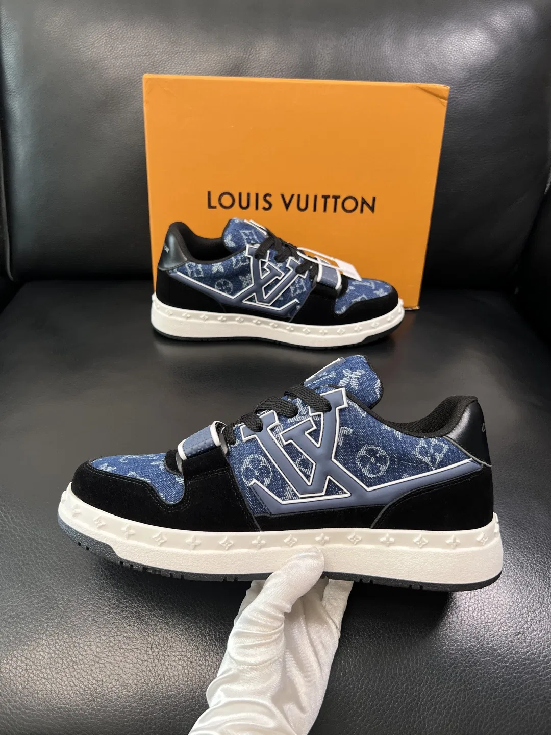LV 27FW QVUSQNN 040 스니커즈 31