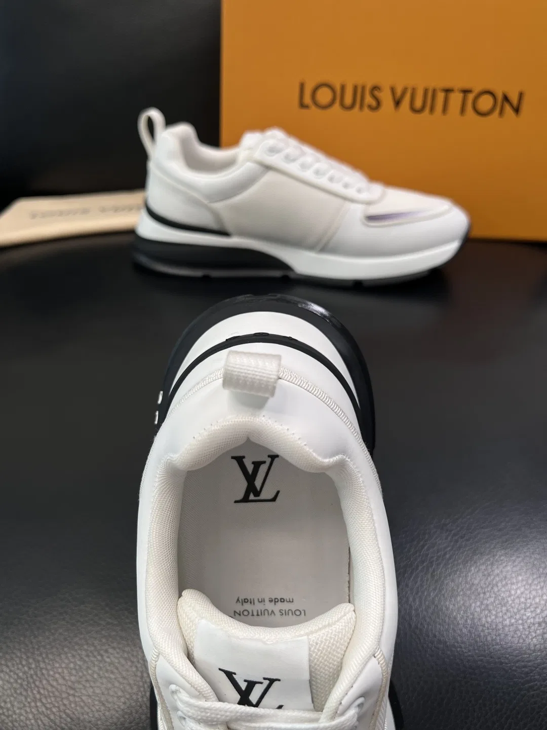 LV 27FW QVUSQNN 043 스니커즈 16