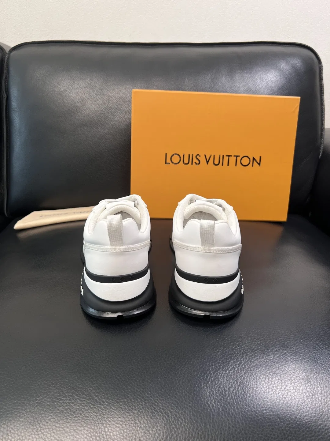 LV 27FW QVUSQNN 043 스니커즈 17