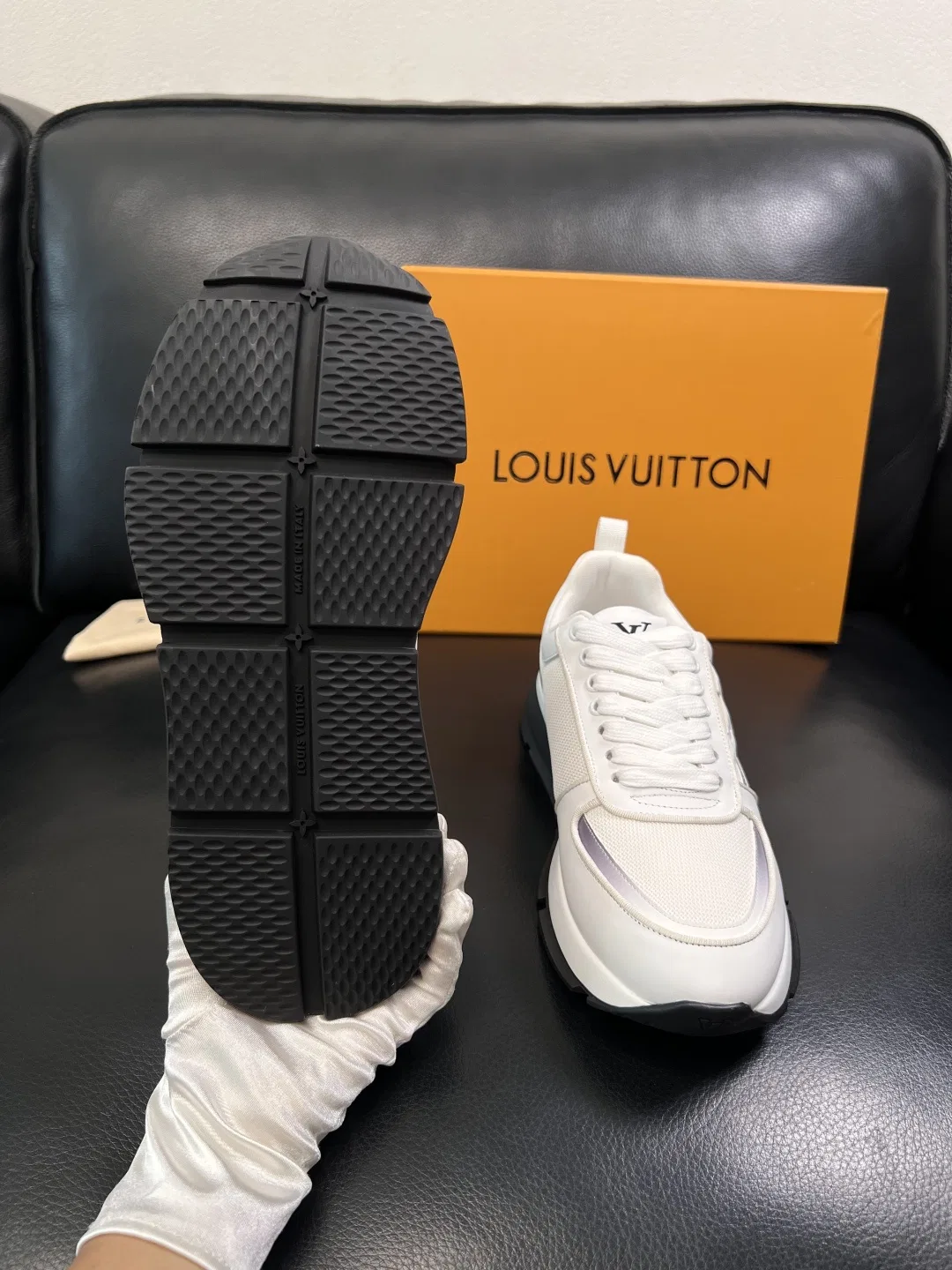 LV 27FW QVUSQNN 043 스니커즈 18