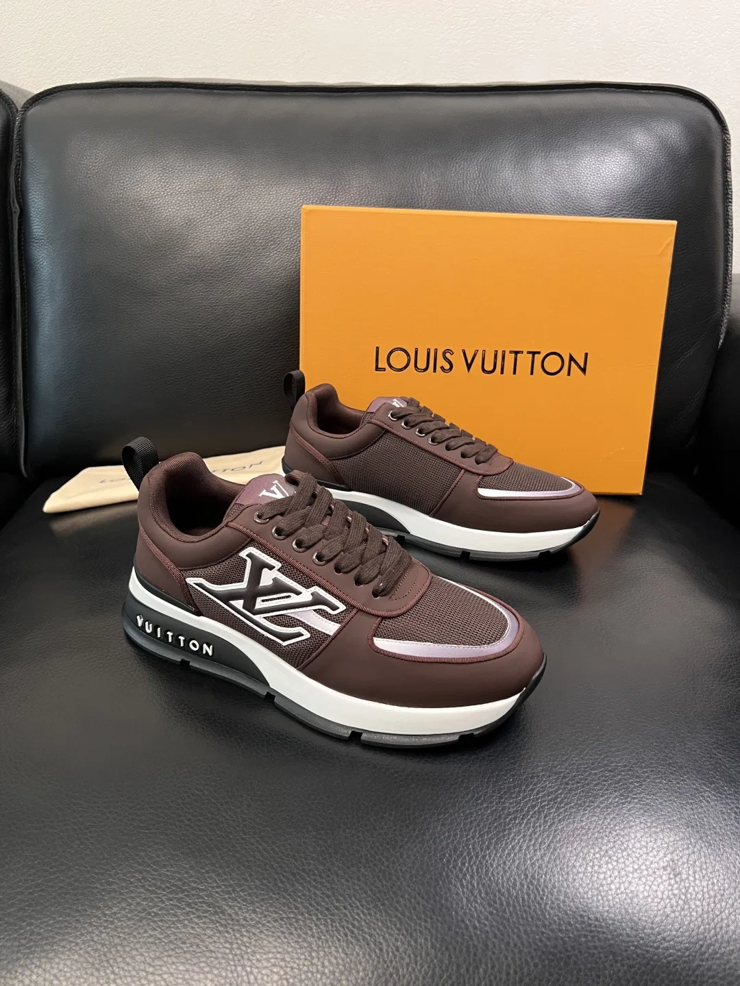 LV 27FW QVUSQNN 043 스니커즈 19