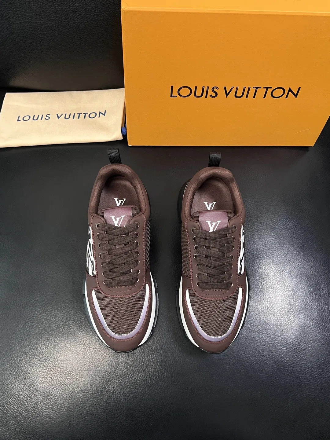LV 27FW QVUSQNN 043 스니커즈 20
