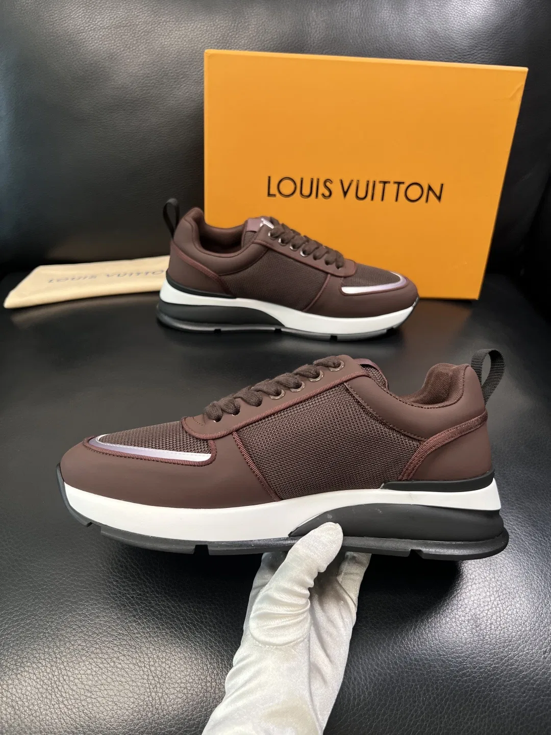 LV 27FW QVUSQNN 043 스니커즈 22