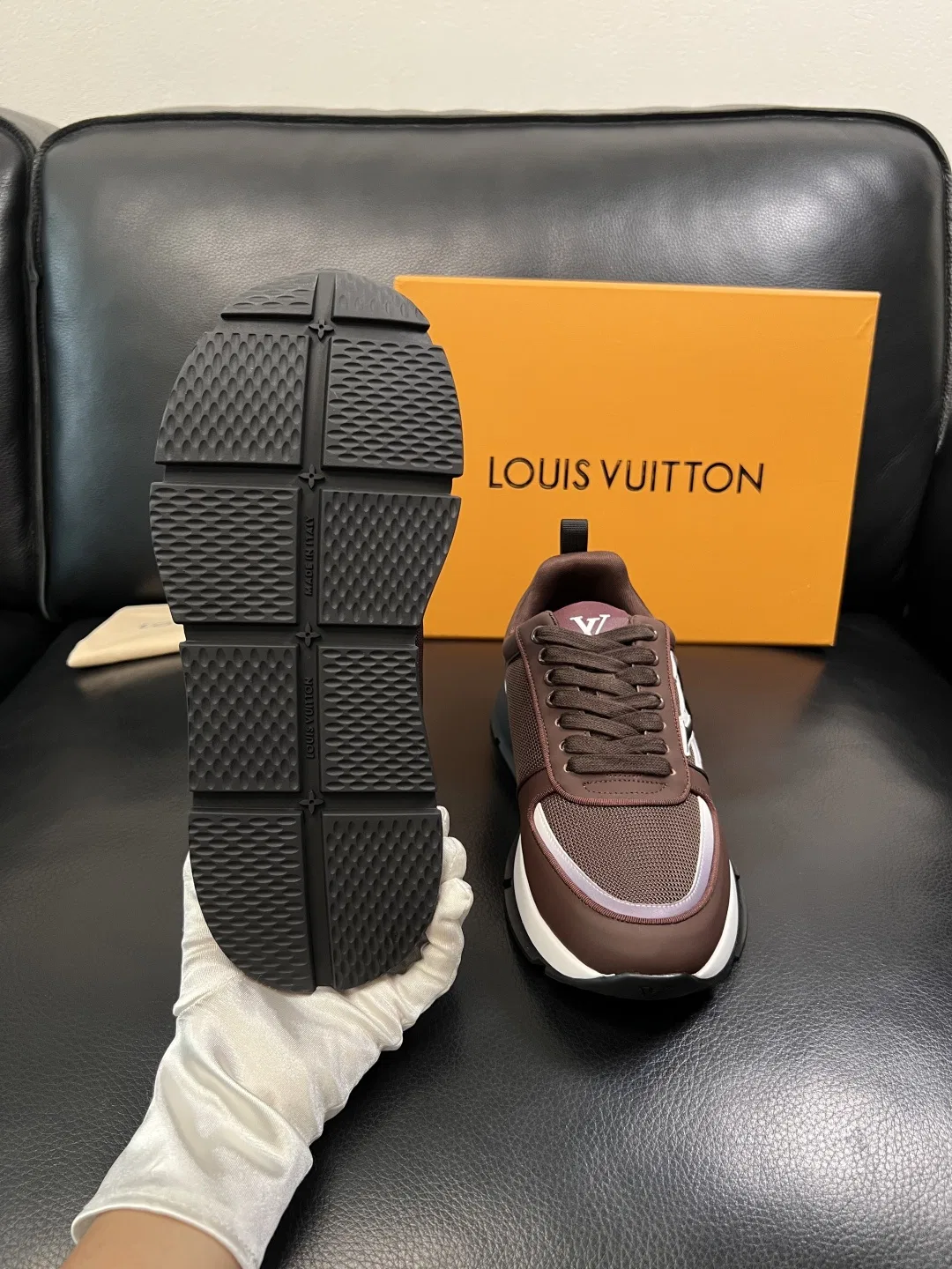 LV 27FW QVUSQNN 043 스니커즈 26