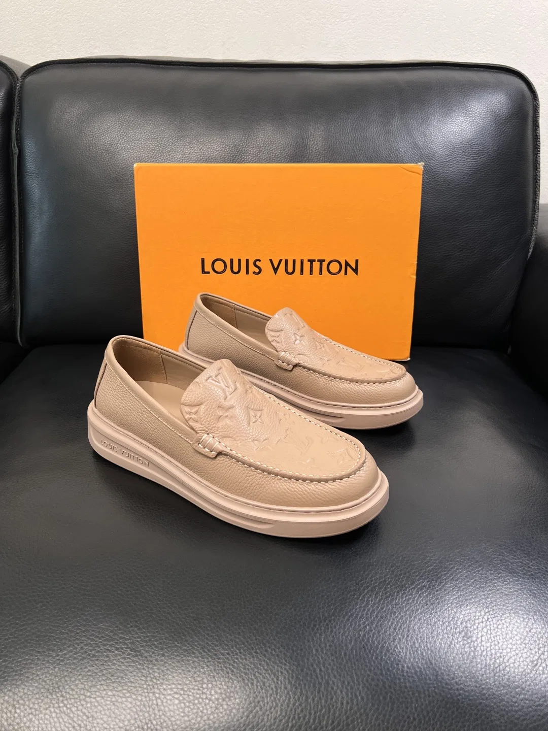 LV 27FW QVUSQNN 046 로퍼 10