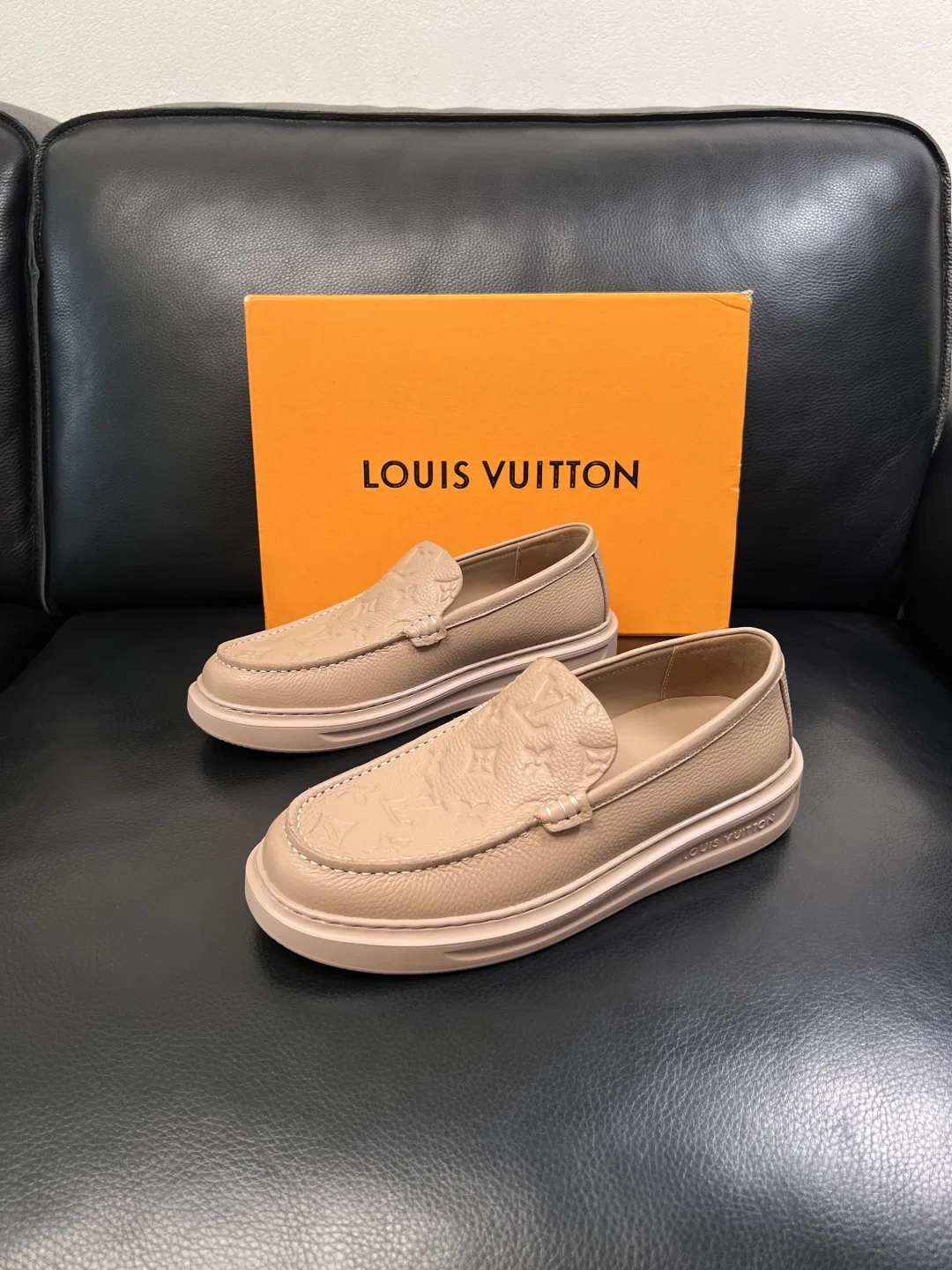 LV 27FW QVUSQNN 046 로퍼 11