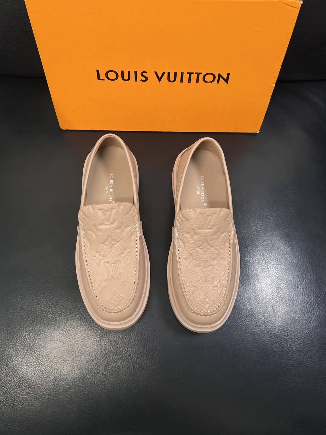 LV 27FW QVUSQNN 046 로퍼 12