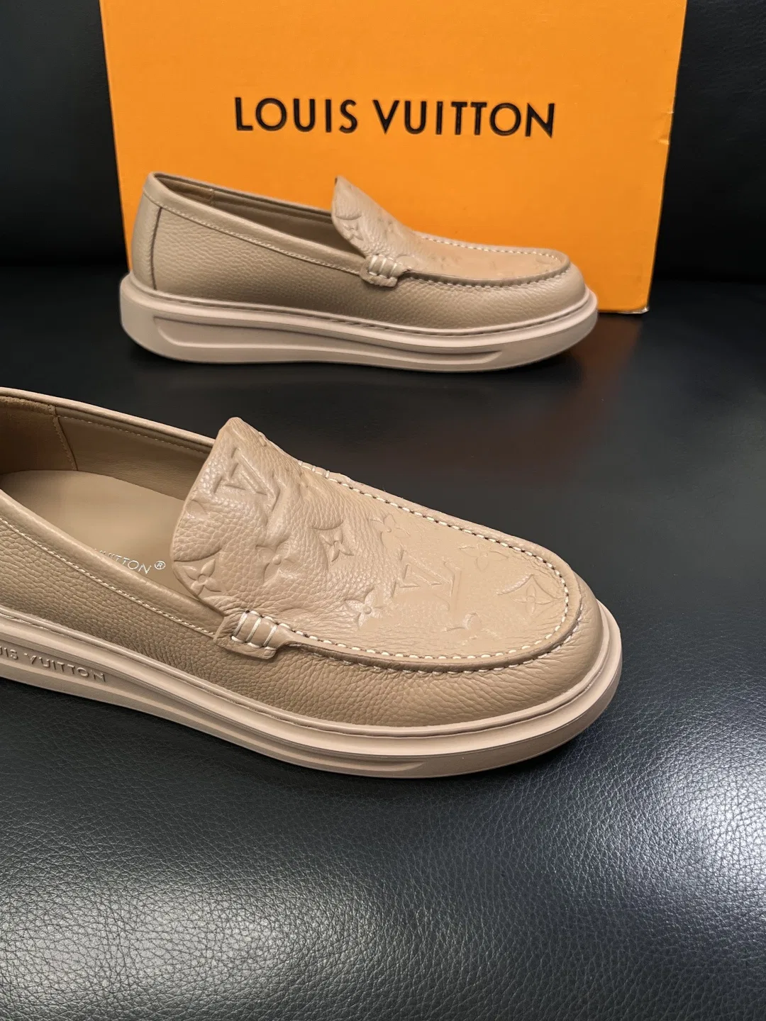 LV 27FW QVUSQNN 046 로퍼 15