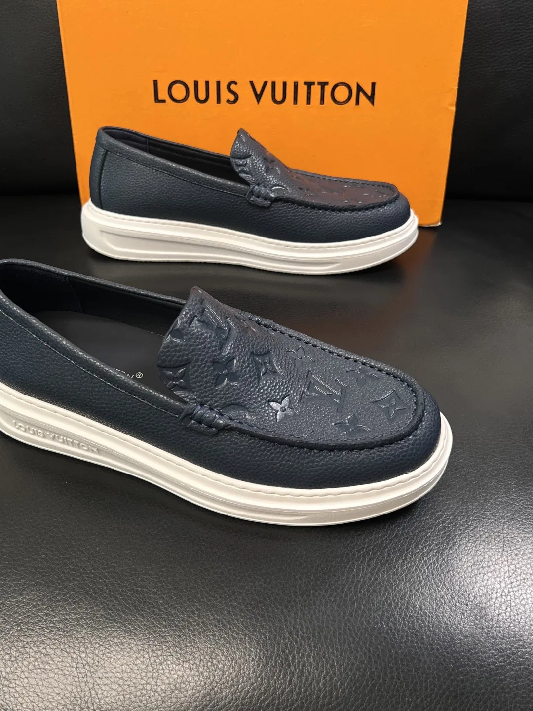 LV 27FW QVUSQNN 046 로퍼 24
