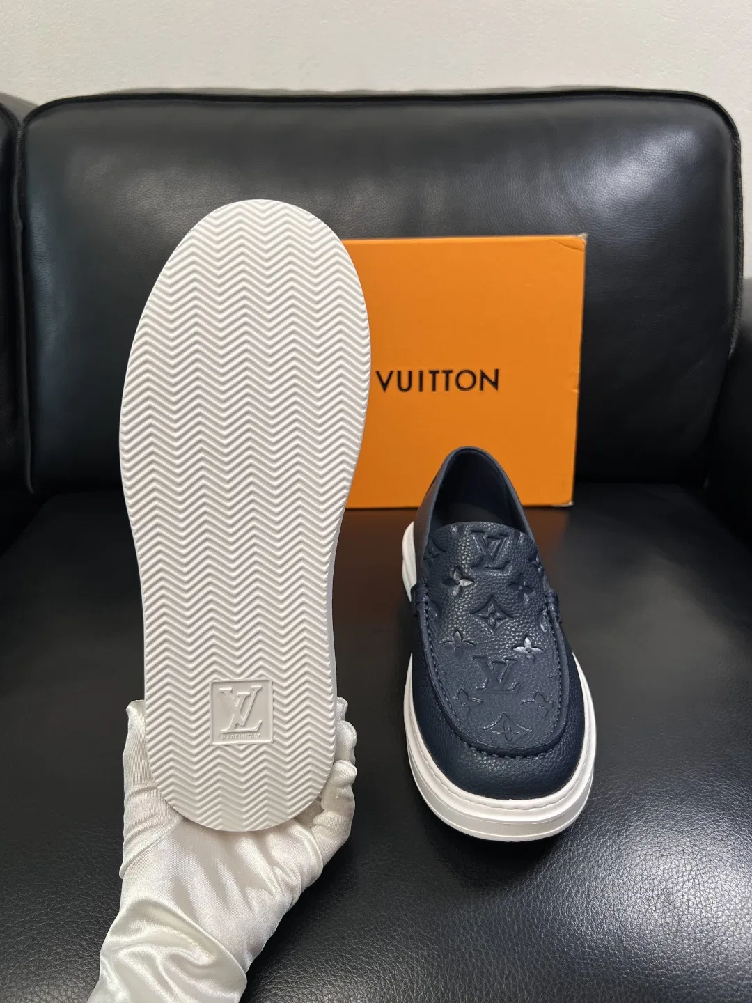 LV 27FW QVUSQNN 046 로퍼 27
