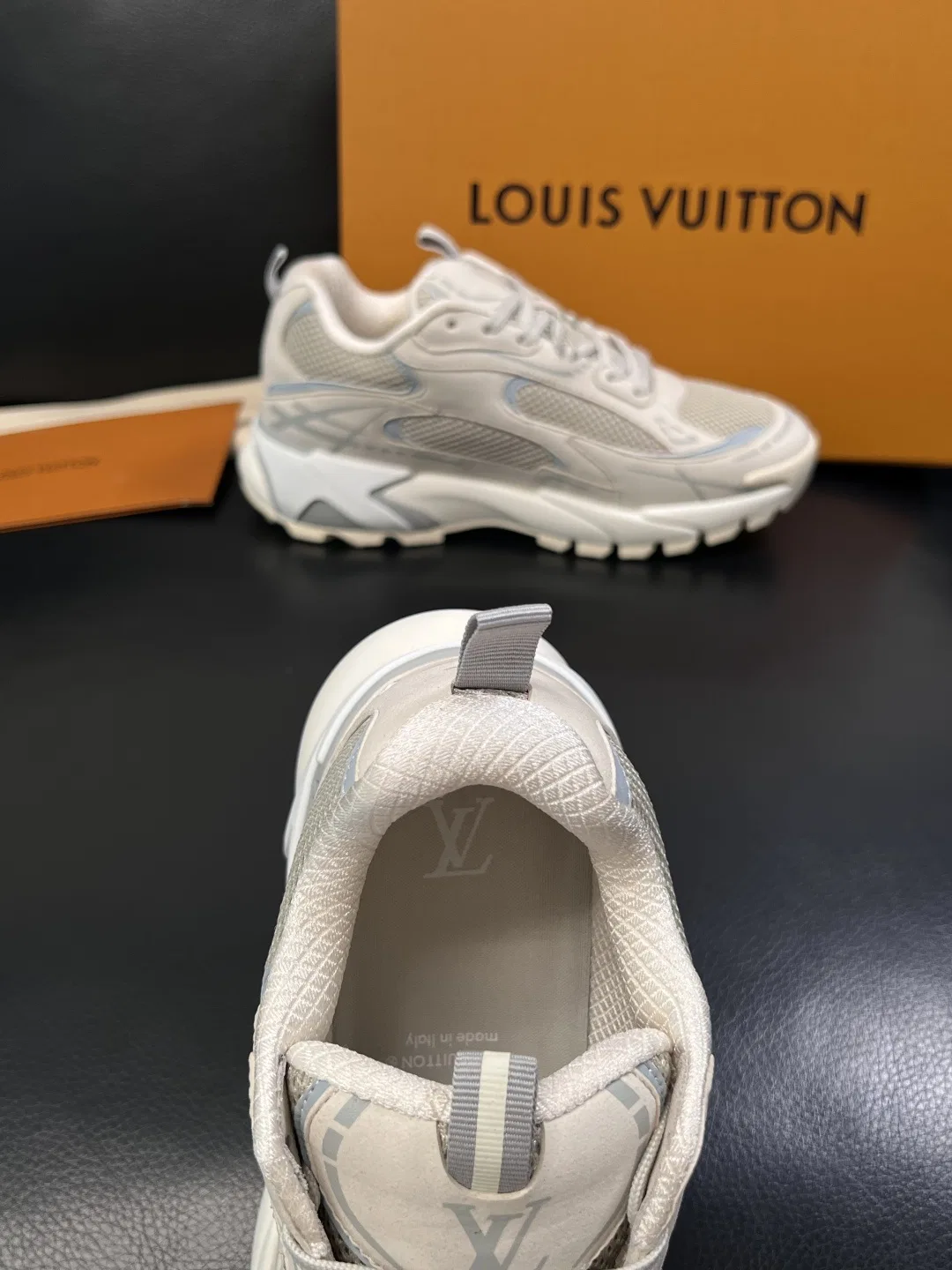 LV 27FW QVUSQNN 047 스니커즈 7