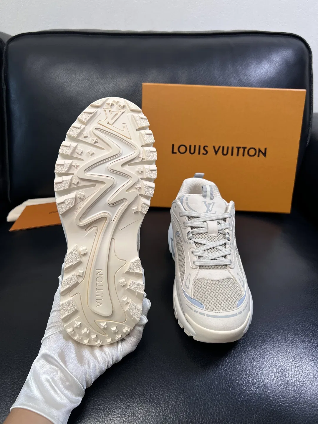 LV 27FW QVUSQNN 047 스니커즈 9