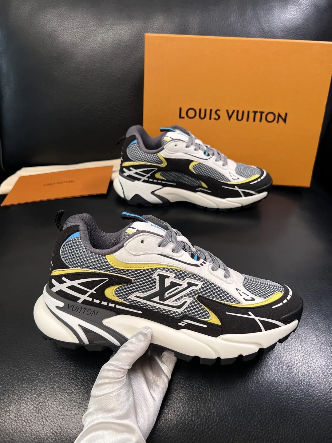 LV 27FW QVUSQNN 047 스니커즈 13
