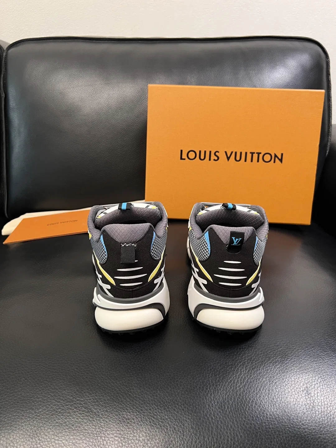 LV 27FW QVUSQNN 047 스니커즈 17