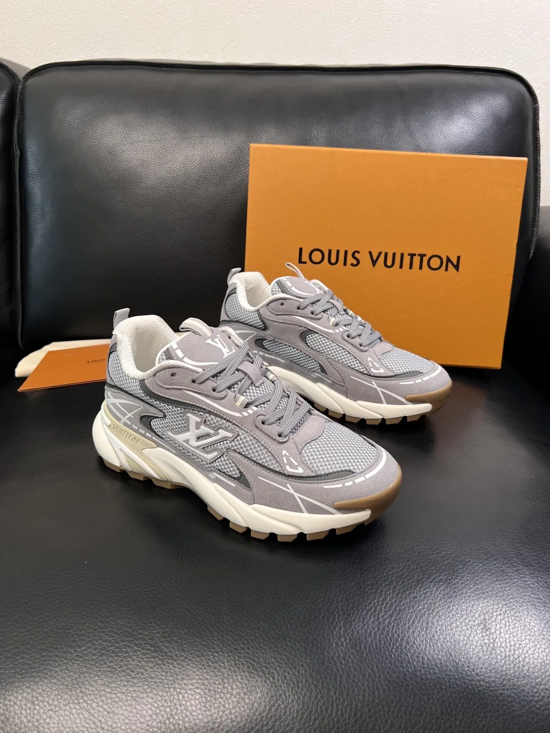 LV 27FW QVUSQNN 047 스니커즈 19