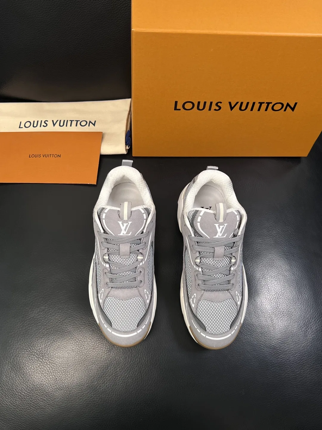 LV 27FW QVUSQNN 047 스니커즈 21
