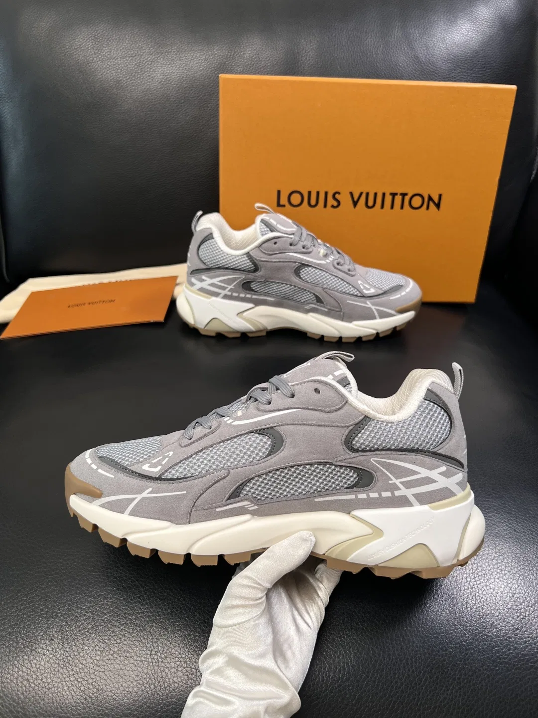 LV 27FW QVUSQNN 047 스니커즈 23