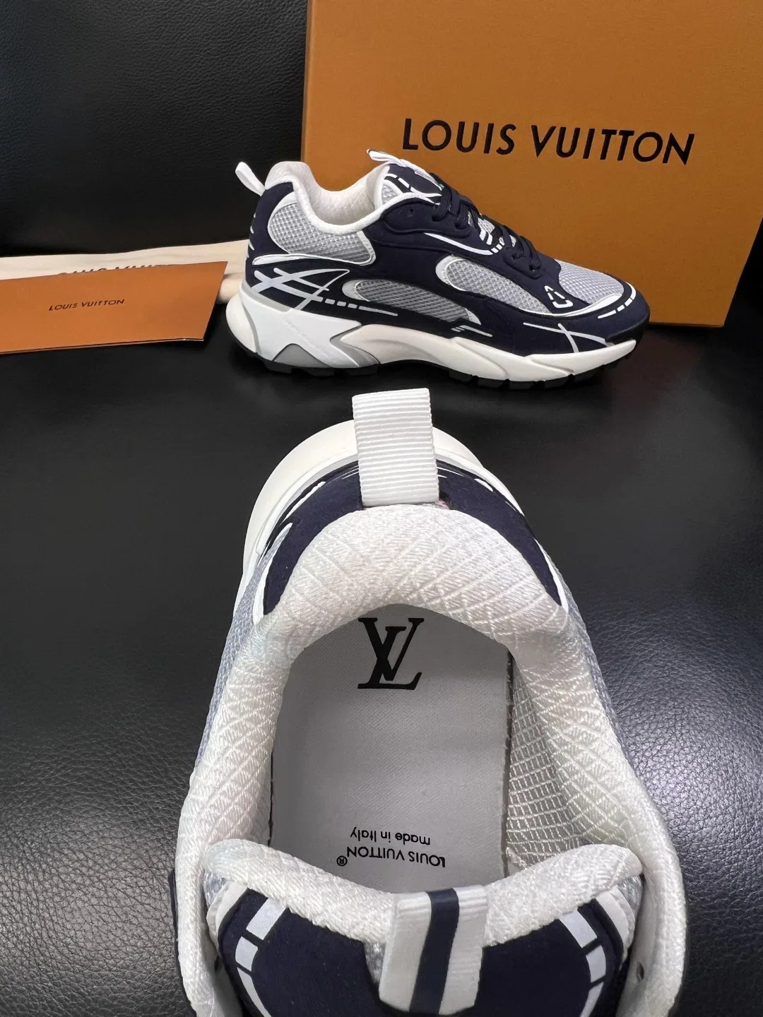 LV 27FW QVUSQNN 047 스니커즈 34