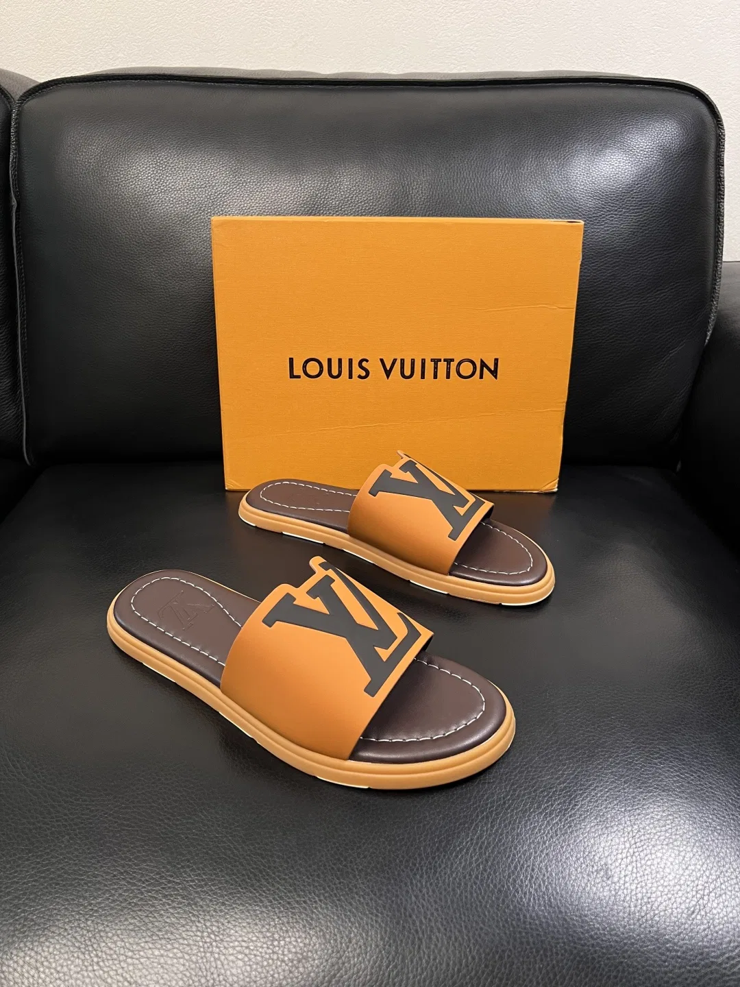 LV 27FW QVUSQNN 048 슬리퍼 17