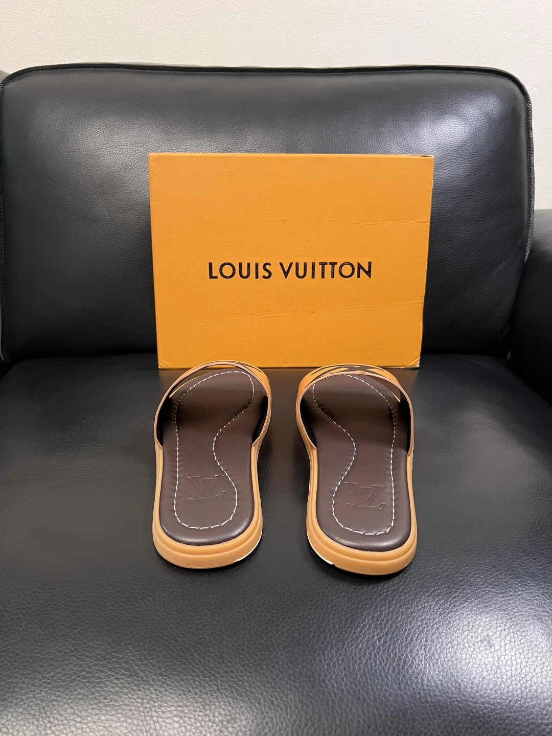 LV 27FW QVUSQNN 048 슬리퍼 24