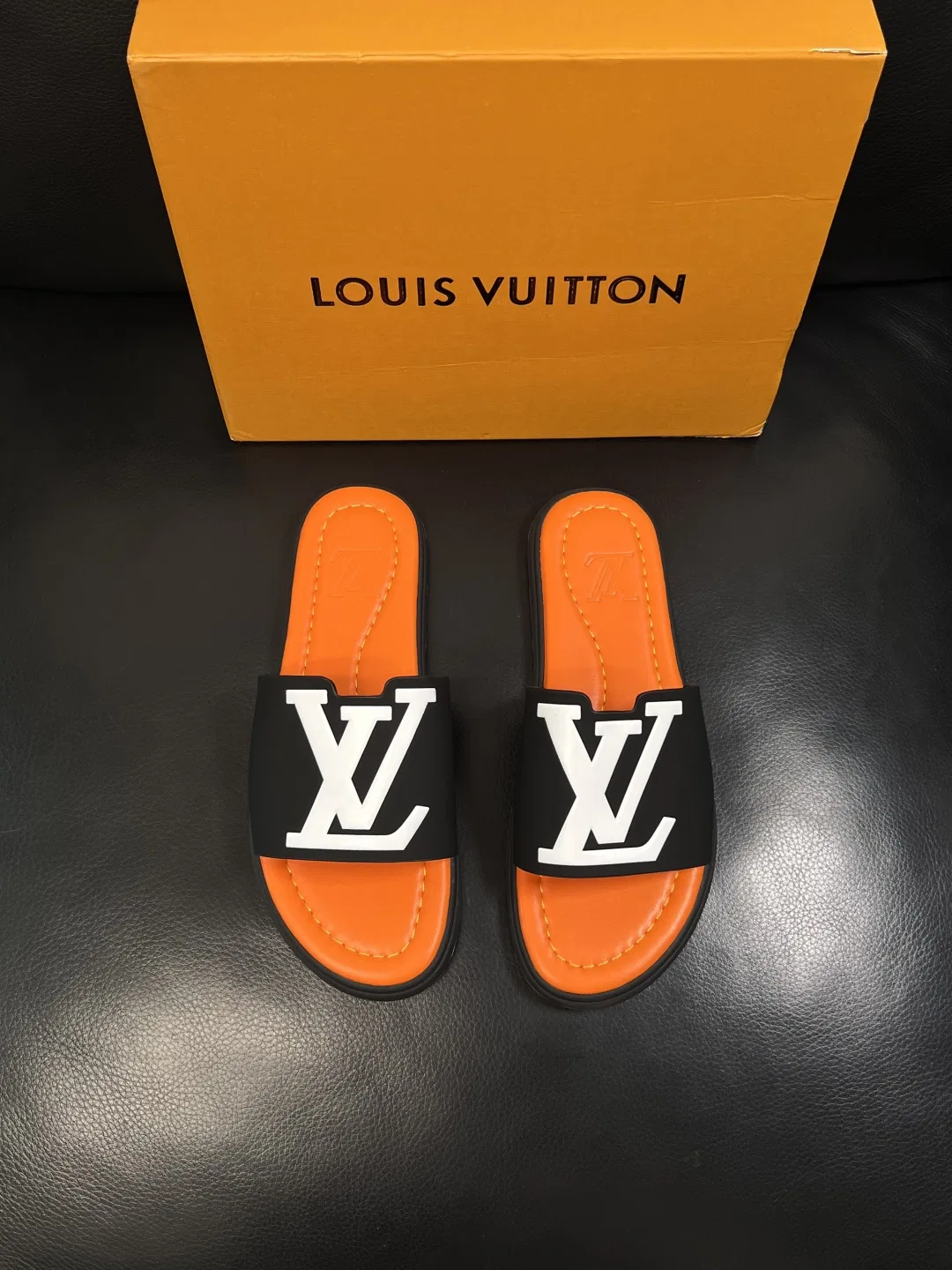 LV 27FW QVUSQNN 048 슬리퍼 35