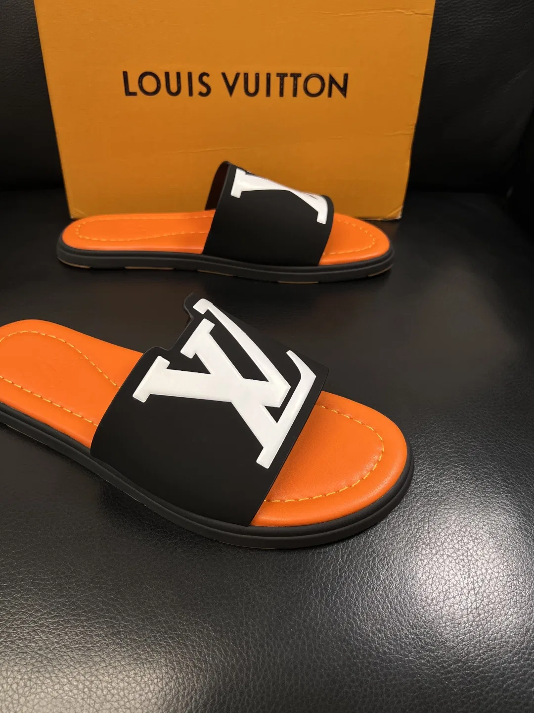 LV 27FW QVUSQNN 048 슬리퍼 38