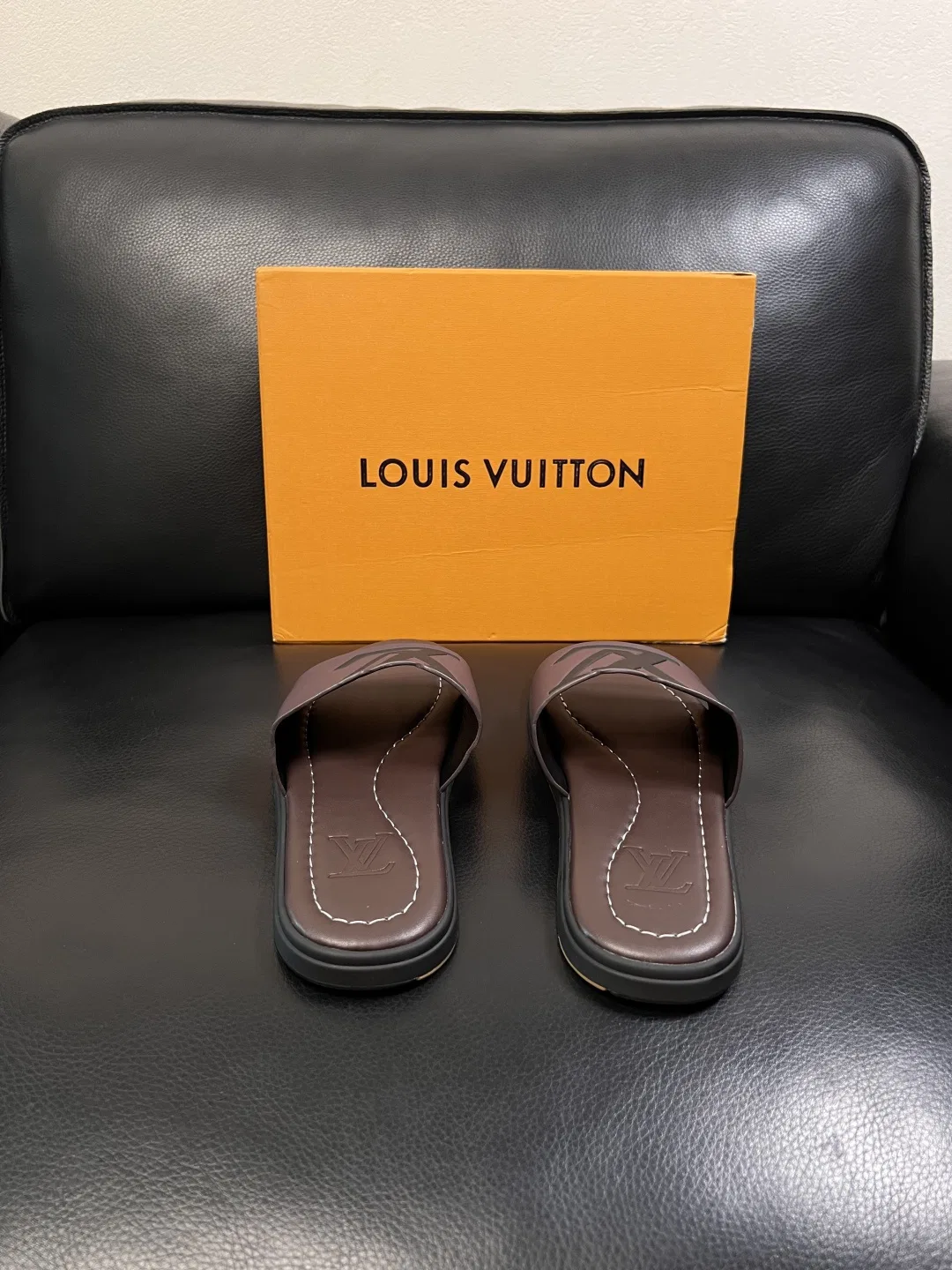 LV 27FW QVUSQNN 048 슬리퍼 48