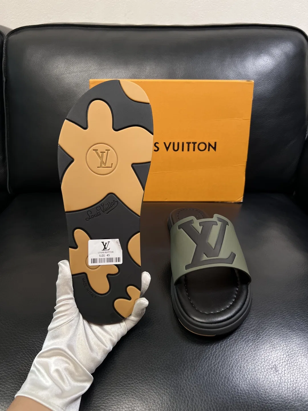LV 27FW QVUSQNN 049 슬리퍼 8