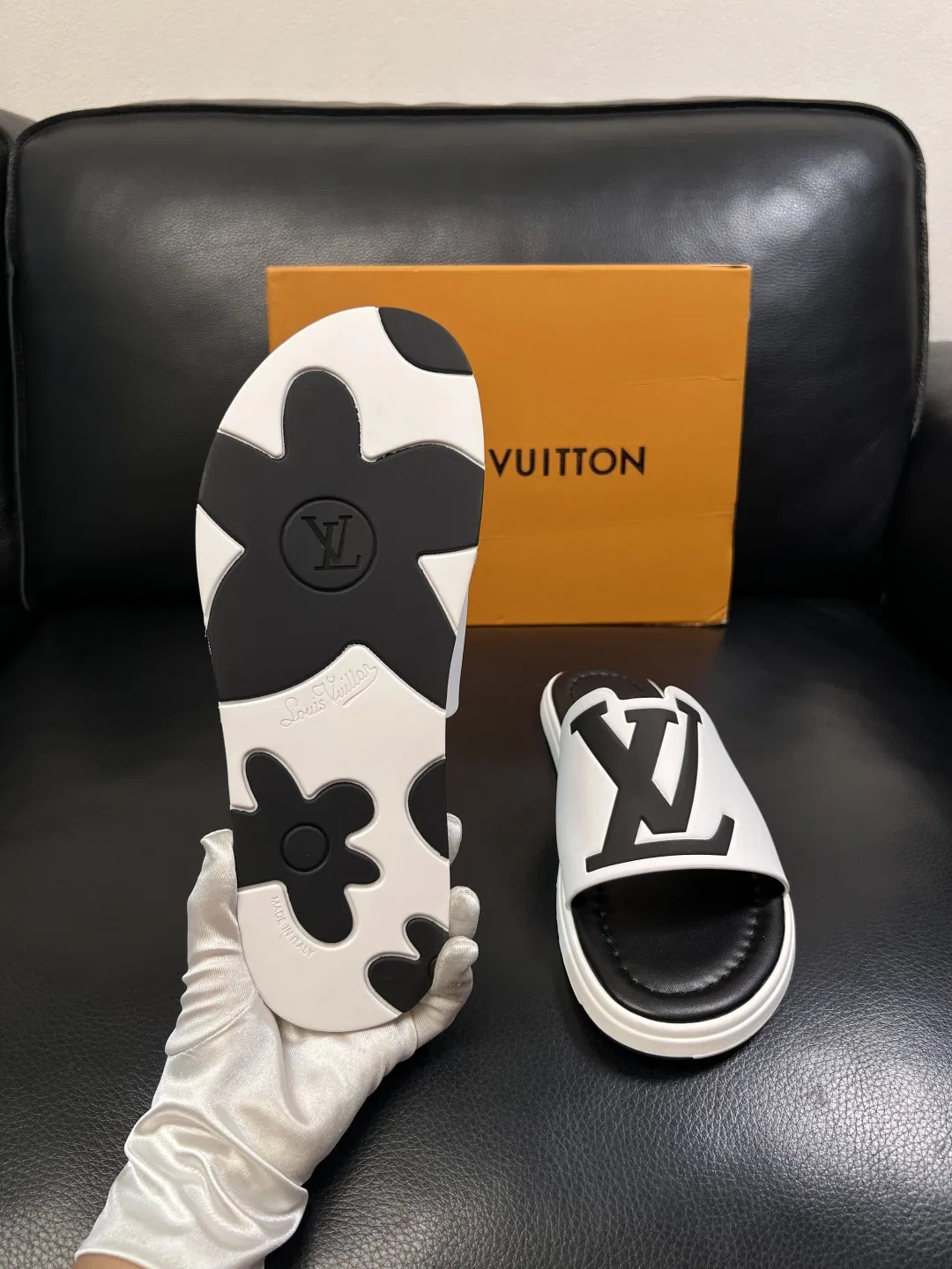 LV 27FW QVUSQNN 049 슬리퍼 17