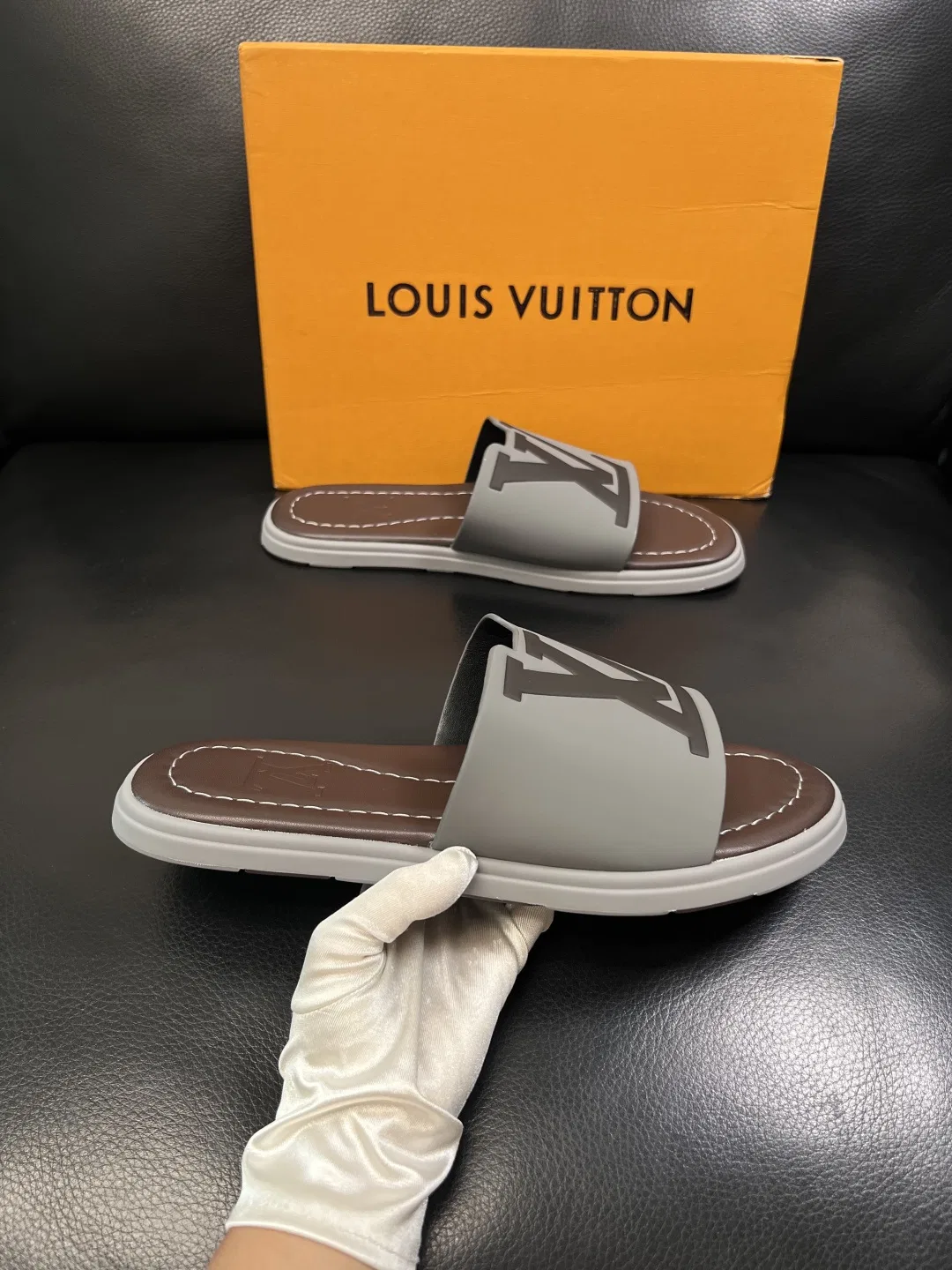 LV 27FW QVUSQNN 049 슬리퍼 28