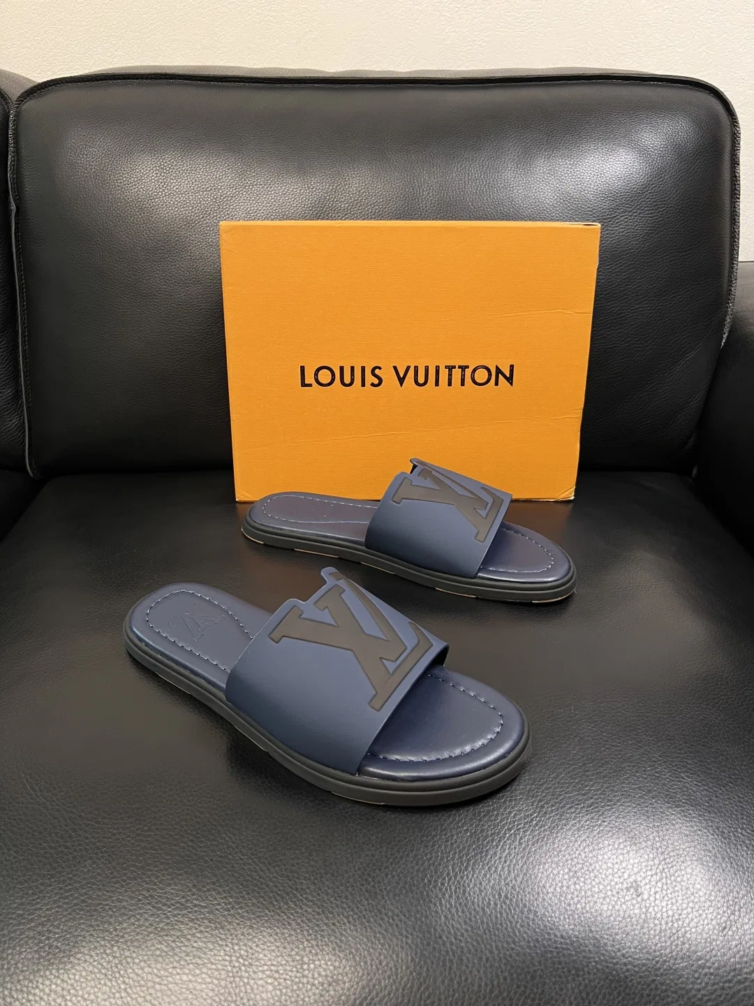 LV 27FW QVUSQNN 049 슬리퍼 33