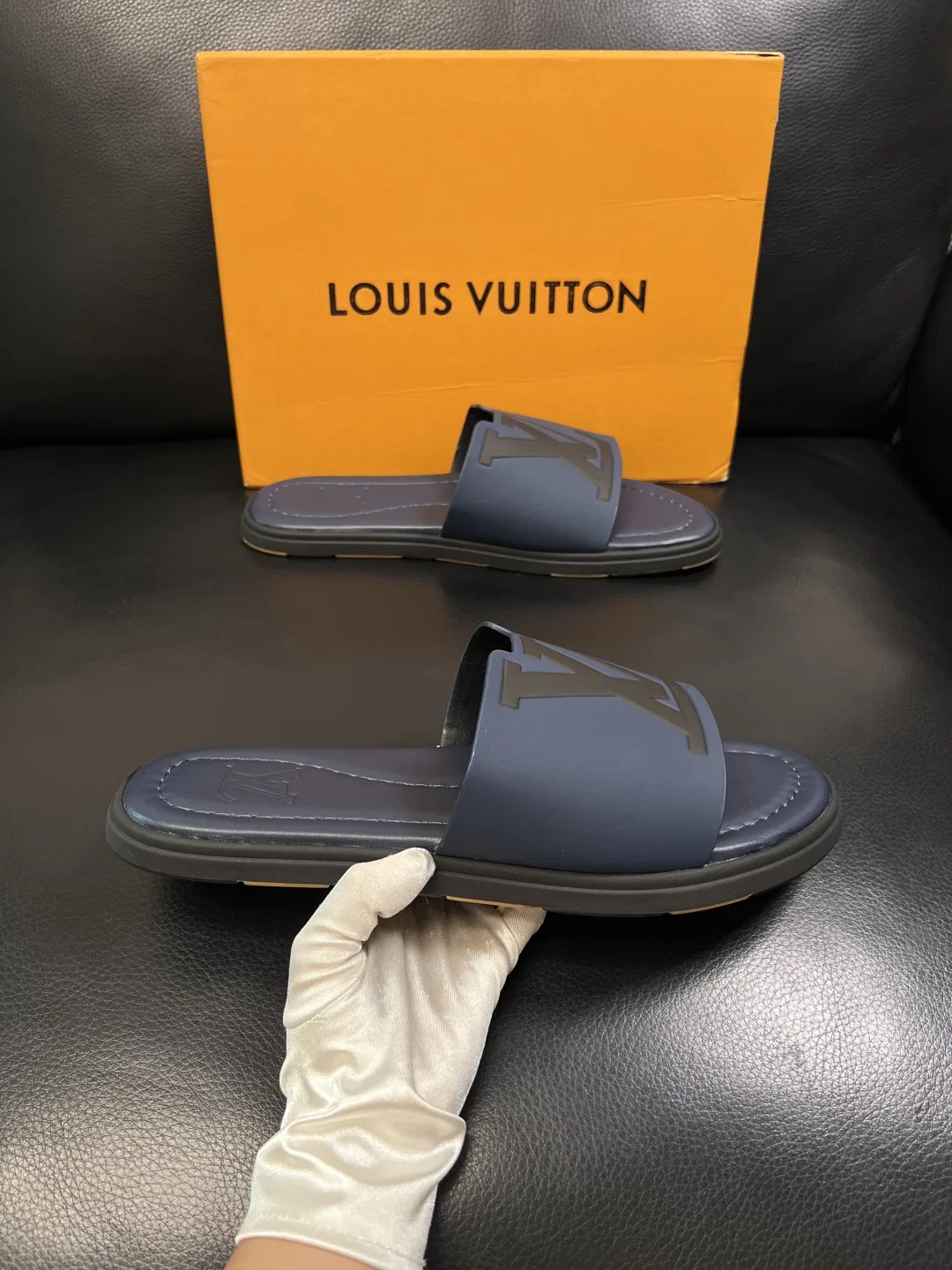 LV 27FW QVUSQNN 049 슬리퍼 35