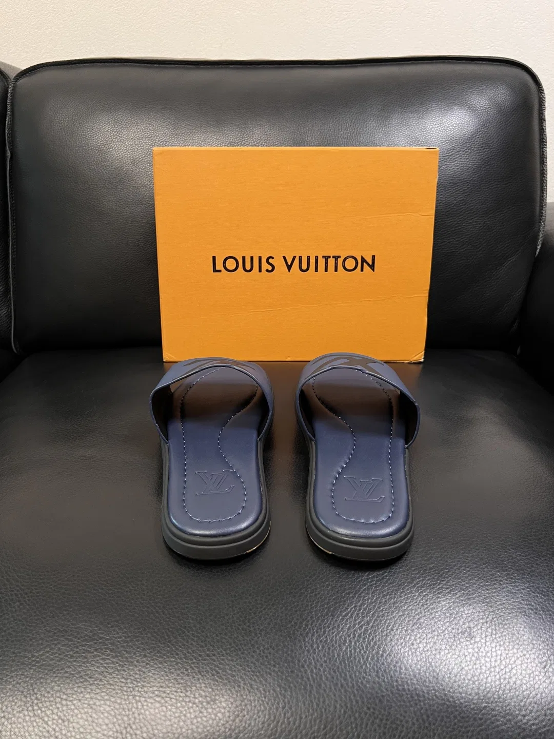 LV 27FW QVUSQNN 049 슬리퍼 39