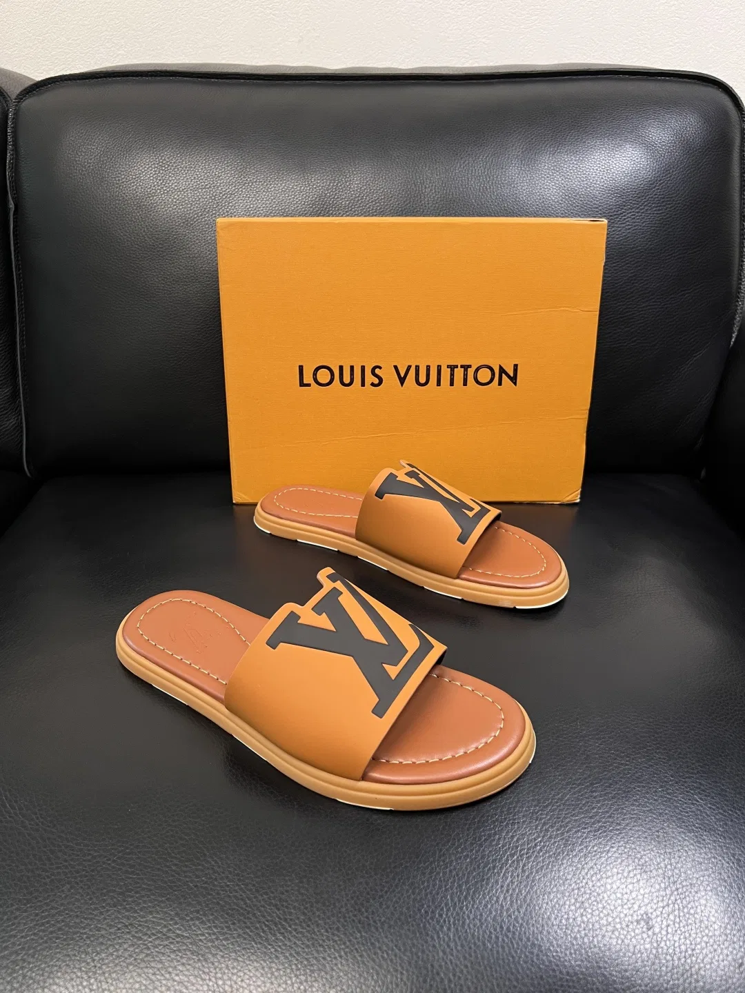 LV 27FW QVUSQNN 049 슬리퍼 40