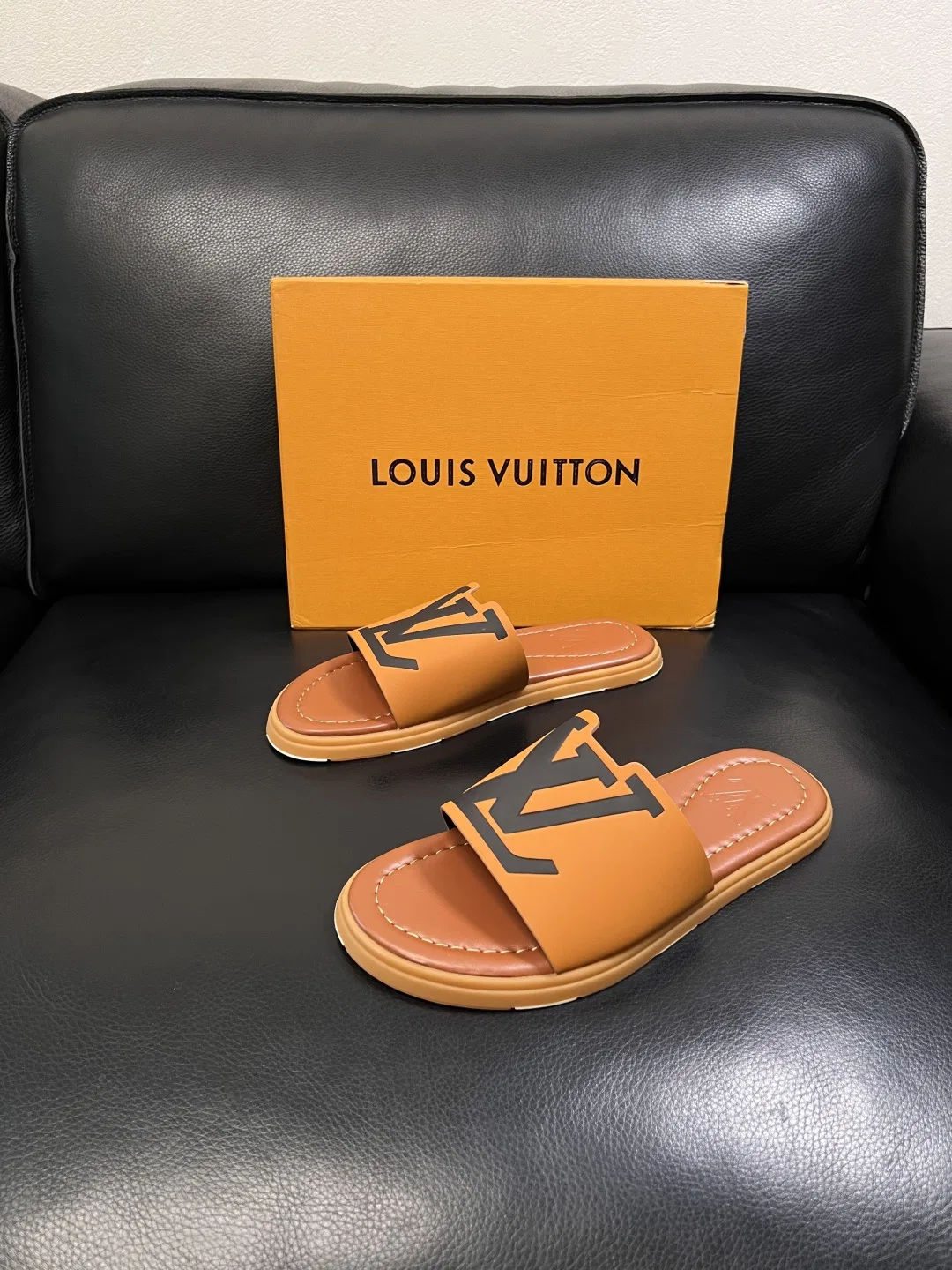 LV 27FW QVUSQNN 049 슬리퍼 41