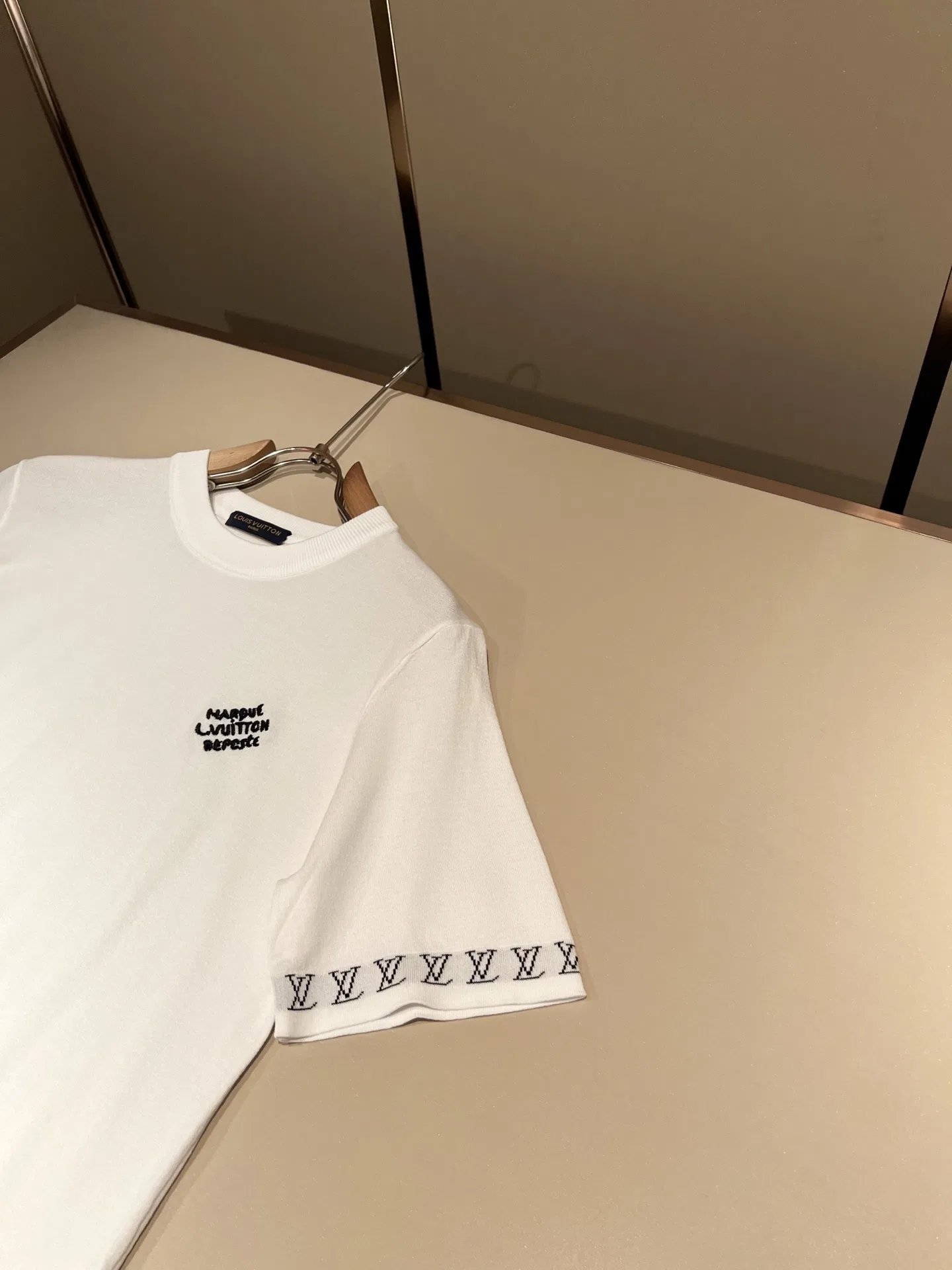 LV 27FW QVUSQNN 056 반팔니트 12