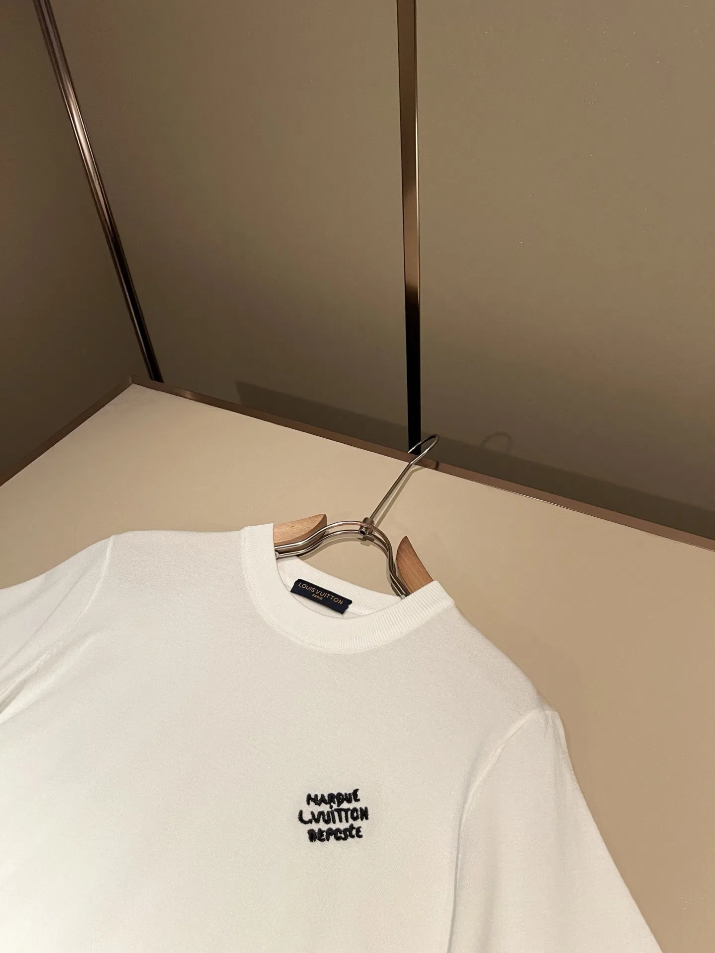 LV 27FW QVUSQNN 056 반팔니트 13