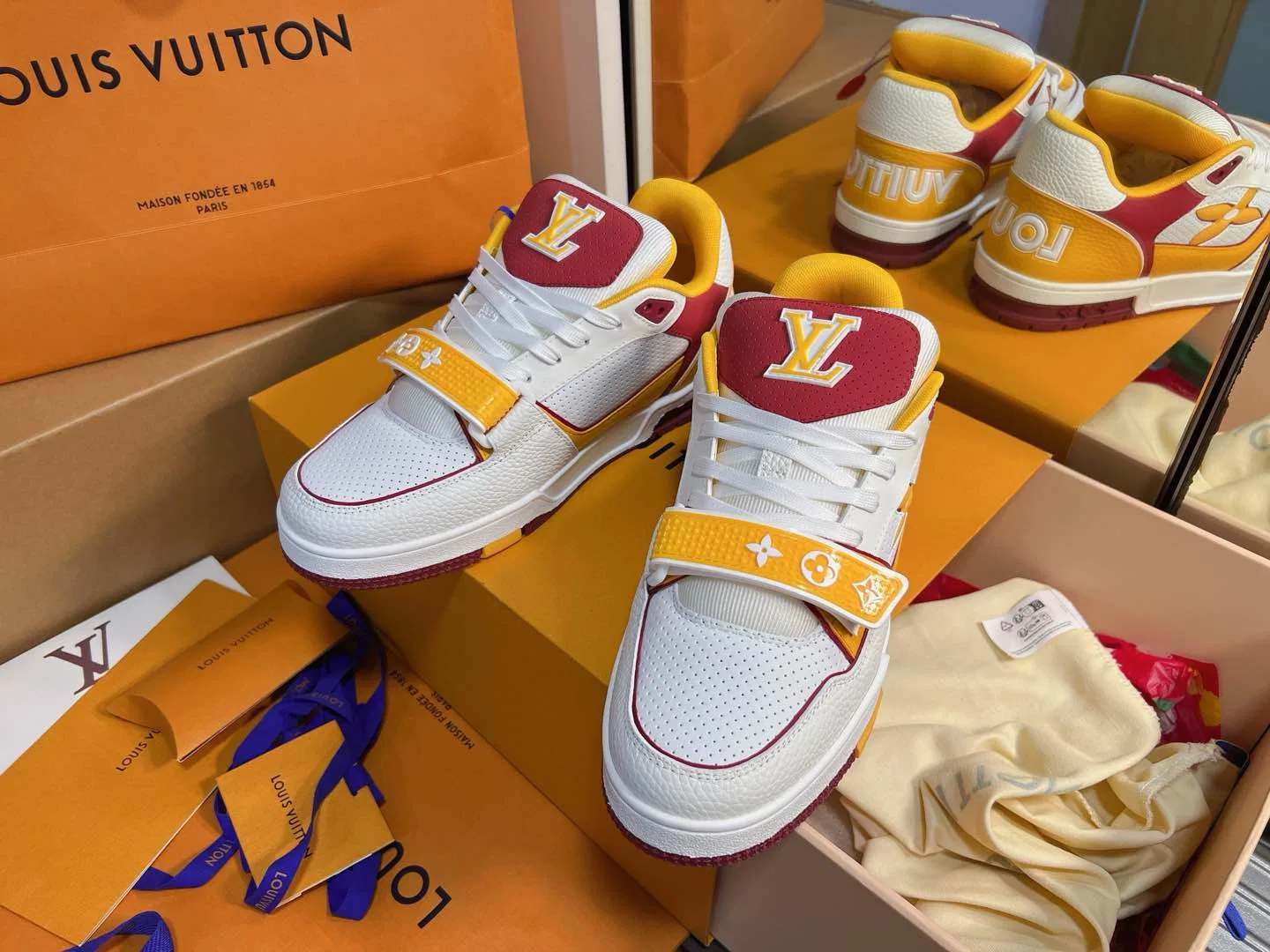 LV 27FW QVUSQNN 057 스니커즈 16