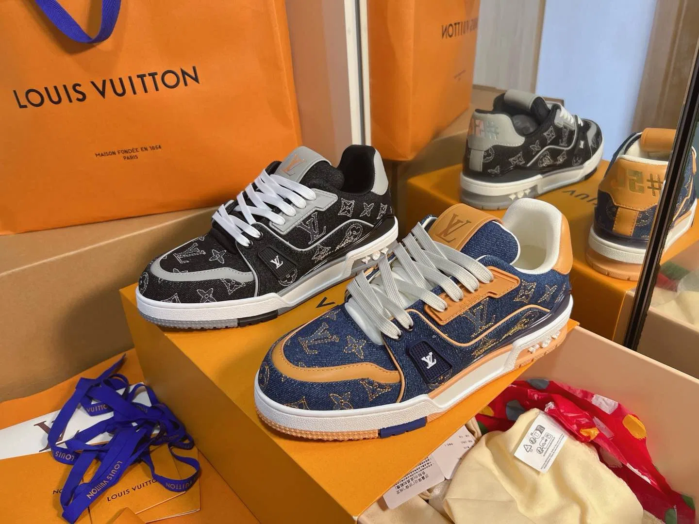 LV 27FW QVUSQNN 060 스니커즈 19