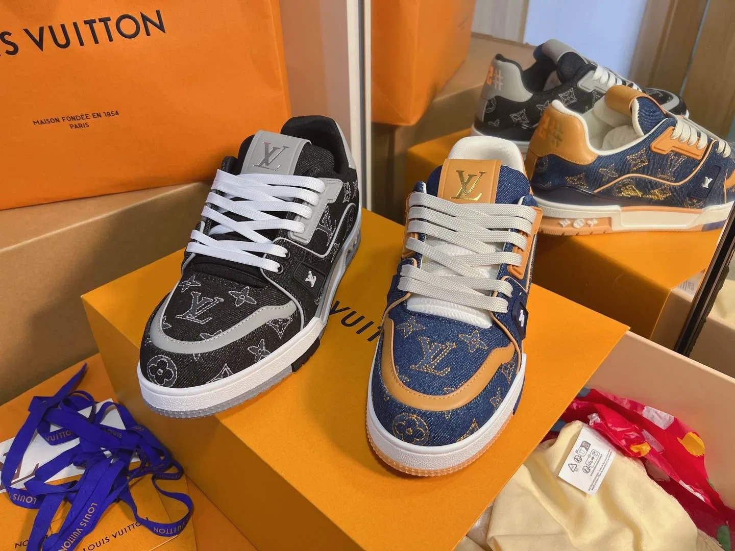 LV 27FW QVUSQNN 060 스니커즈 20